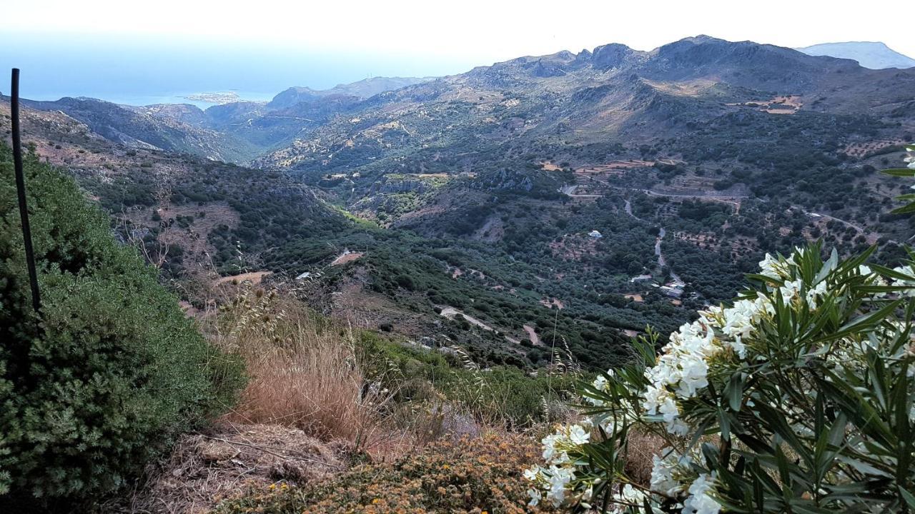 Best View Mountain Villa Teménia Dış mekan fotoğraf